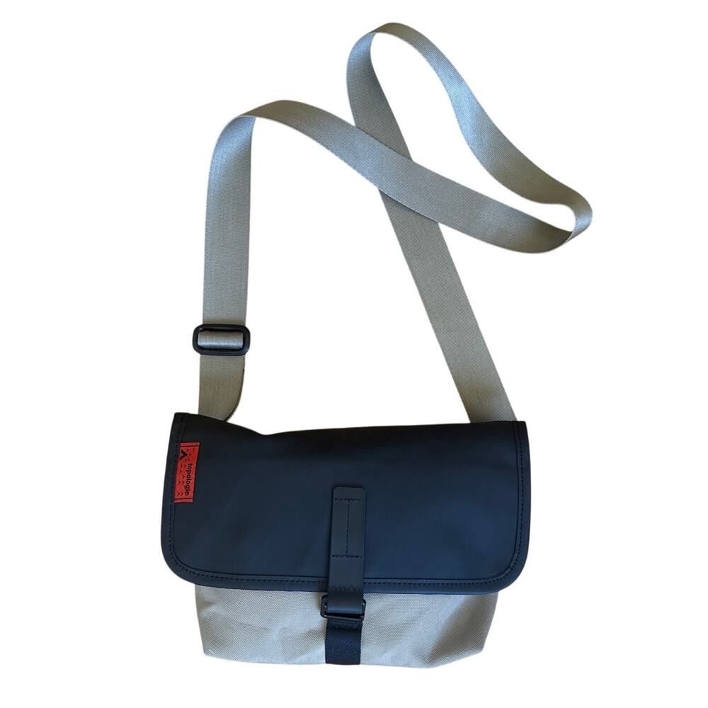TOPOLOGIE Pacer Messenger Shoulder Bag in Tan And Black